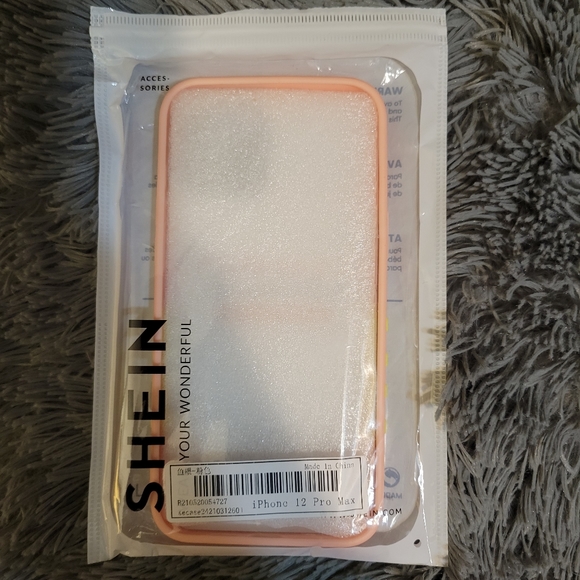 2 iphone 12 Pro Max Cases - Picture 9 of 11